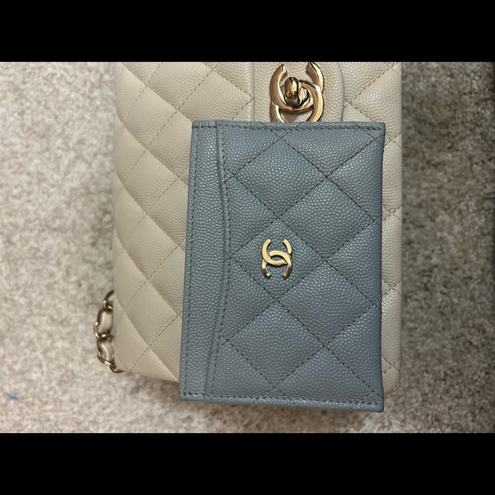Authentic Tiffany blue CHANEL cardholder